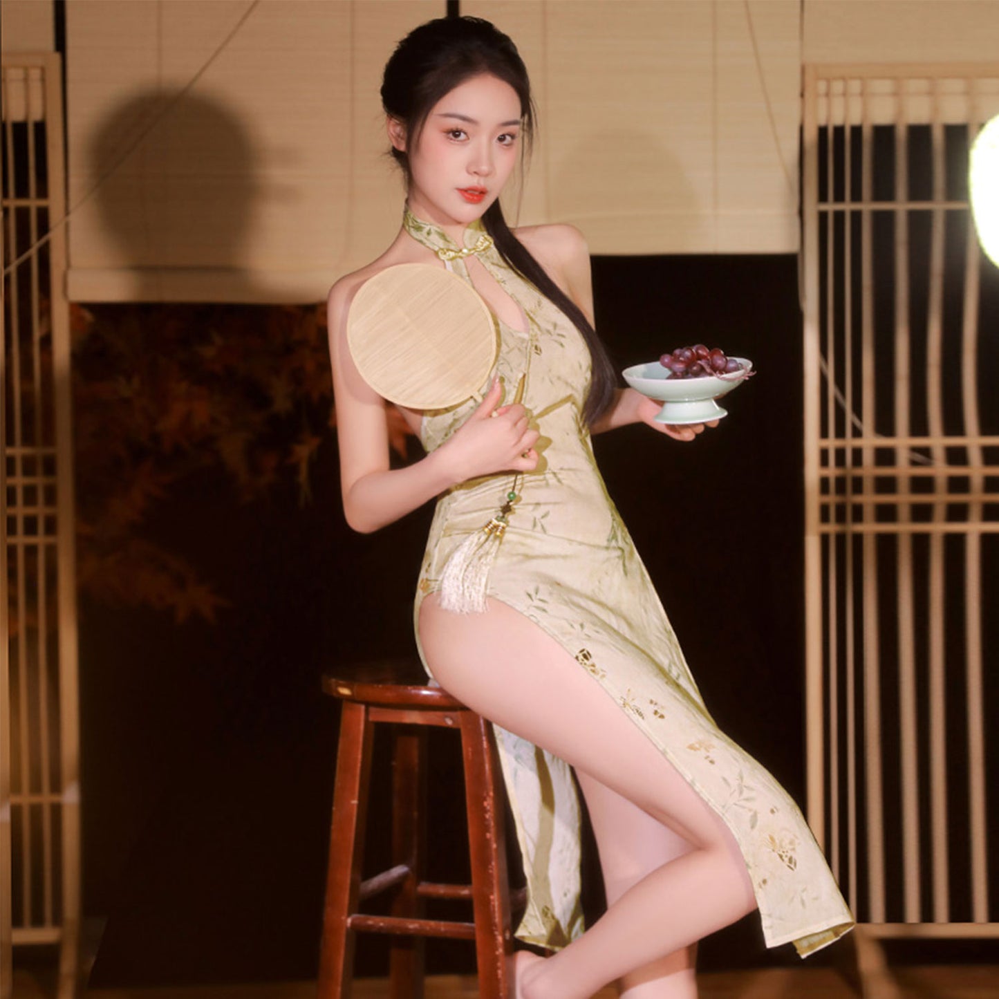 Fee Et Moi - Elegant Floral Halter Cheongsam Dress With High Slit