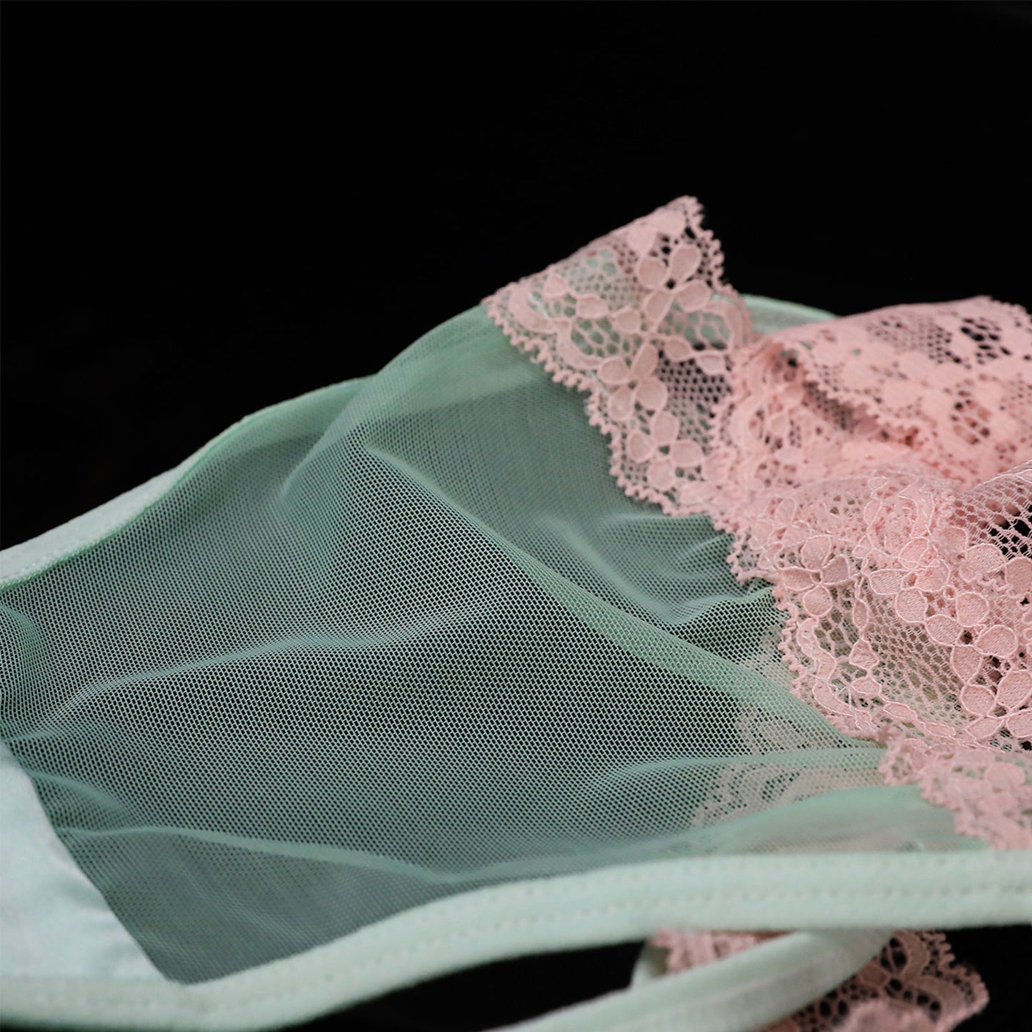 Fee Et Moi - Sweet Lace Tease Pocket Panty