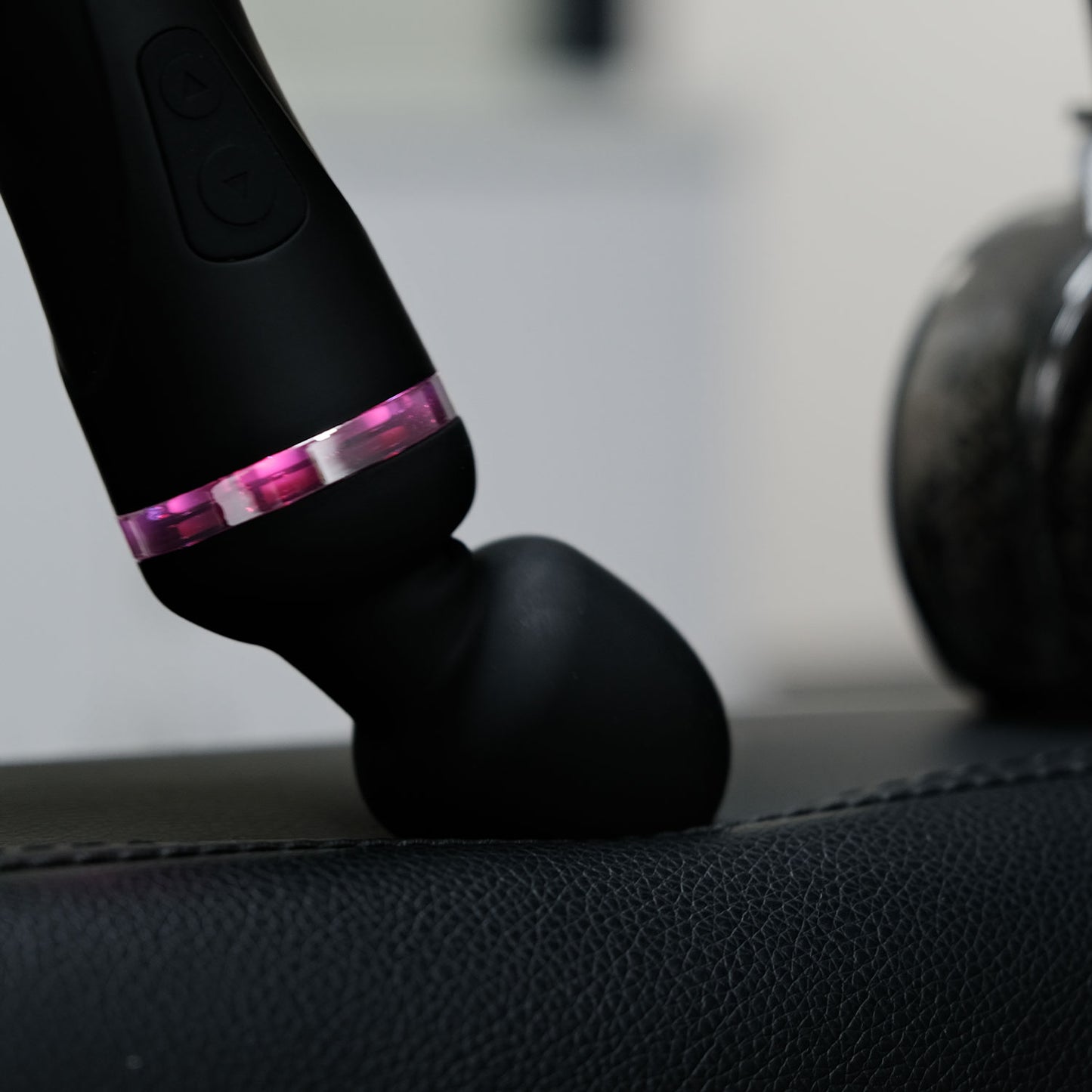 Lovense Domi 2 – App-Controlled Mini Wand Massager