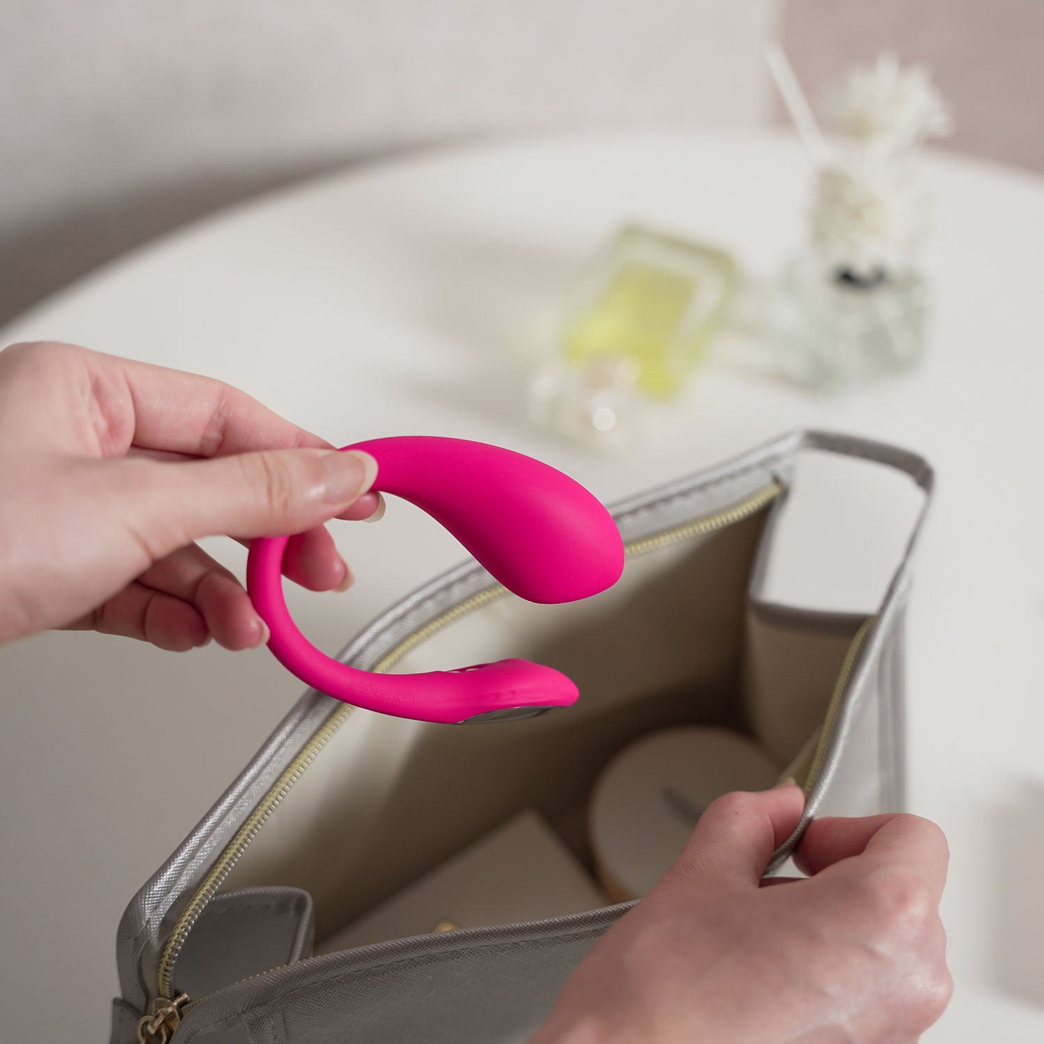 Lovense Lush Mini – App-Controlled Wearable G-Spot Vibrator