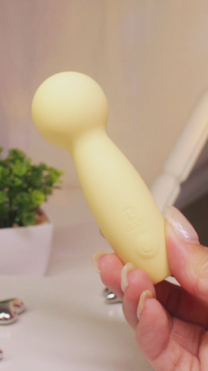 Blenva Bloomi Mini Wand Vibrator – Petite & Powerful