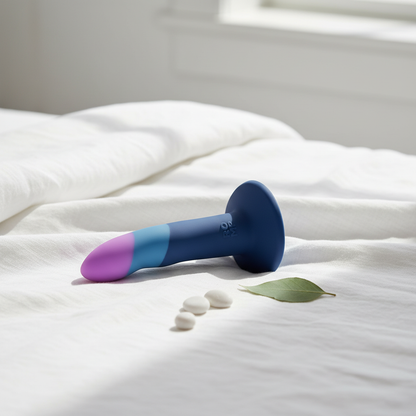 ROMP Piccolo on white linen